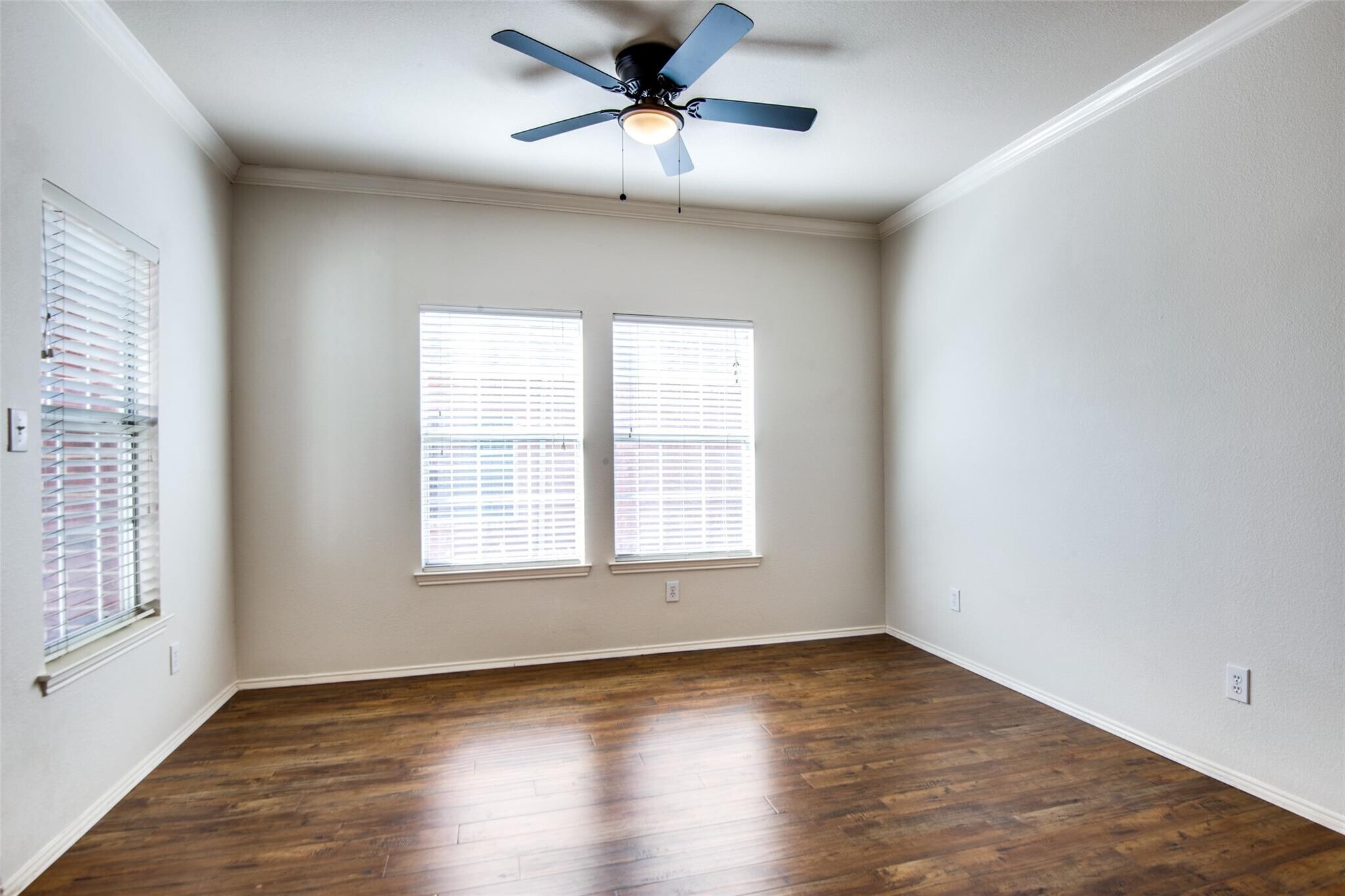 Flex space - 5121 Timber Park Dr