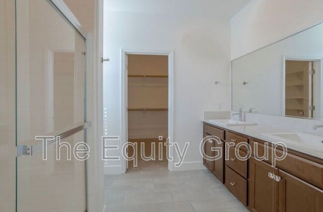 Building Photo - 145 E Taylor Ave