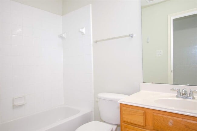 Building Photo - 13222 Boxwood Terrace Dr