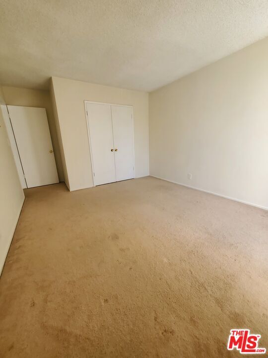 Building Photo - 6199 Canterbury Dr