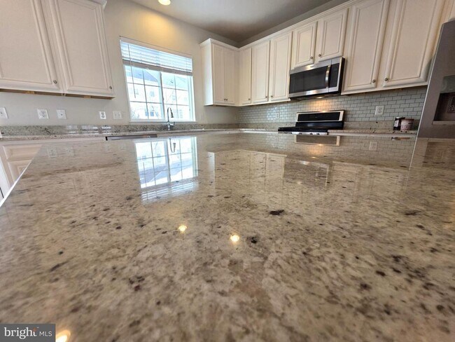 Building Photo - 12855 Clarksburg Square Rd