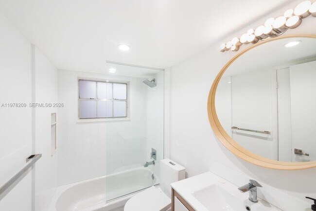 Building Photo - 251 Galen Dr