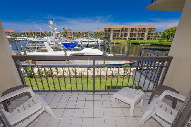 Building Photo - 2301 Marina Isle Way
