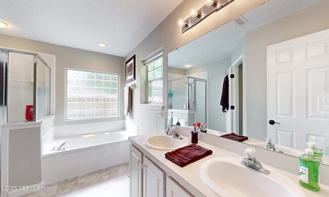 Building Photo - 9093 Fallsmill Dr