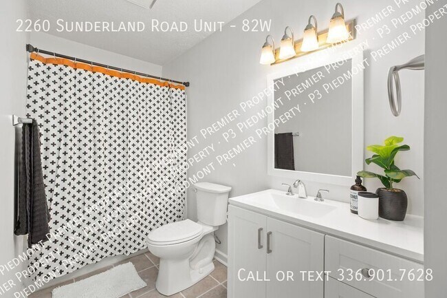 Building Photo - 2260 Sunderland Rd