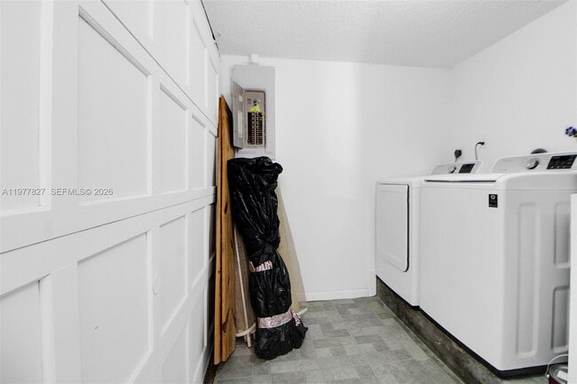 Building Photo - 10031 SW 147th Pl