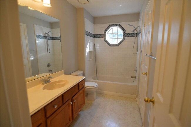 Building Photo - 11322 Rocky Mill Dr