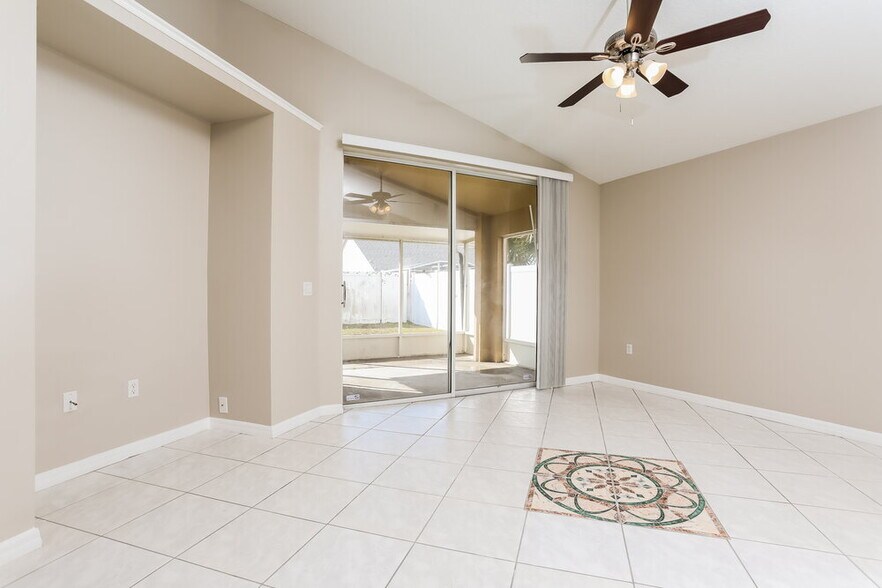 Building Photo - 108 Thornbury Ln
