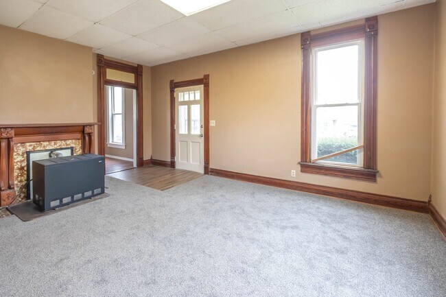 Building Photo - 138 N Madison Rd