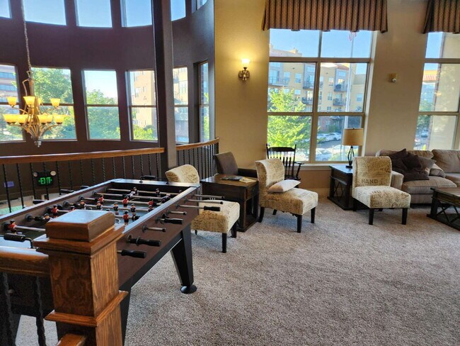 Building Photo - Beautiful Updated 2-Bedroom, 2 Full Bathroom Mid-Rise Condo Available ASAP!
