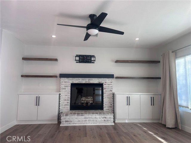 Building Photo - 22315 Kittridge St