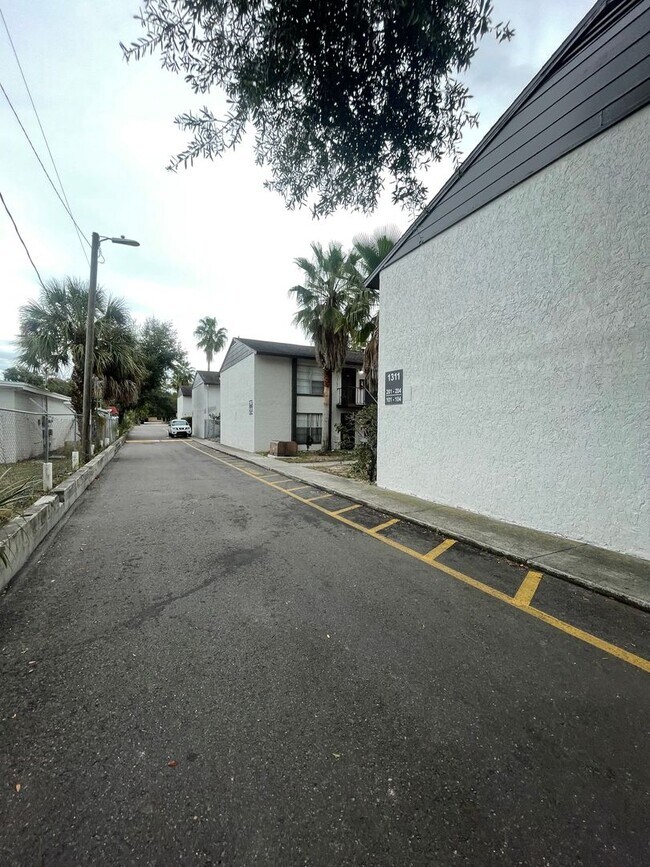 Building Photo - 1347 Baywatch Loop
