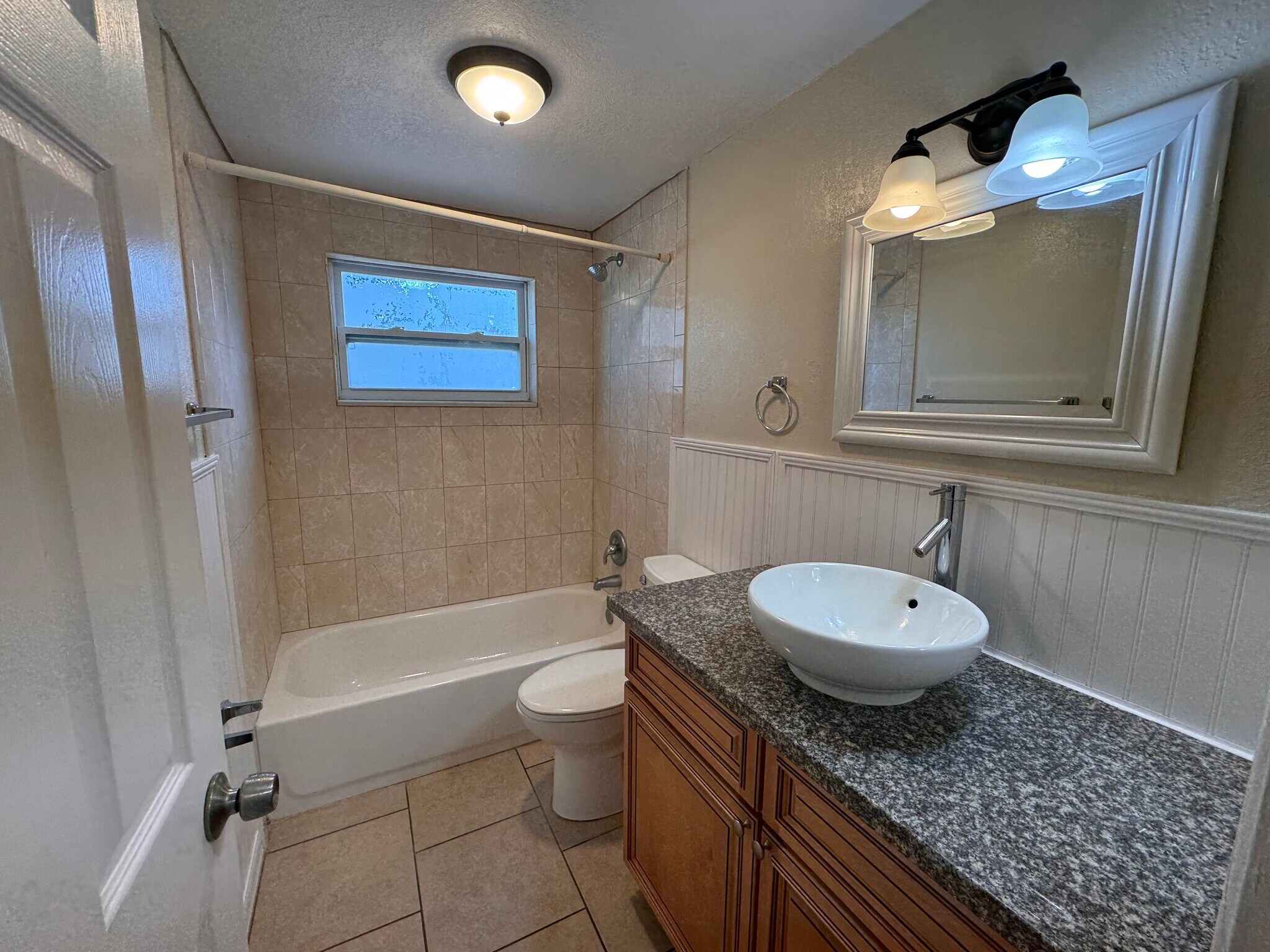 Building Photo - 1620 Marengo Dr