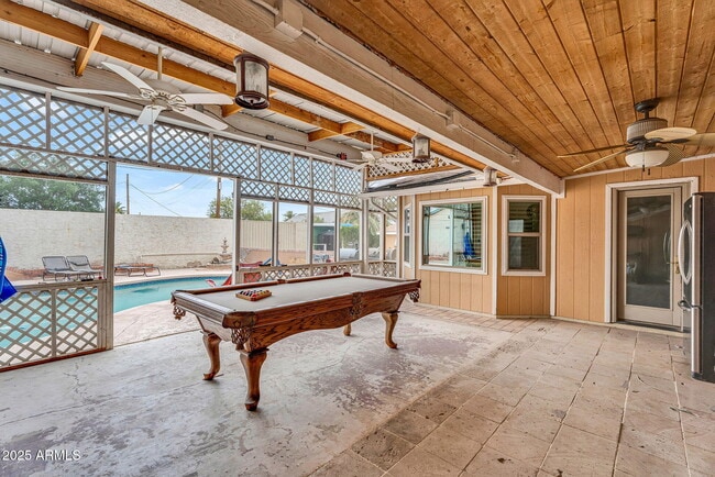 Building Photo - 1113 Walnut Dr
