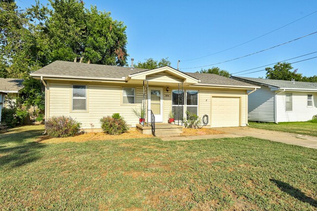 Primary Photo - (3) Bed/(1) Bath Core Norman Avail NOW!