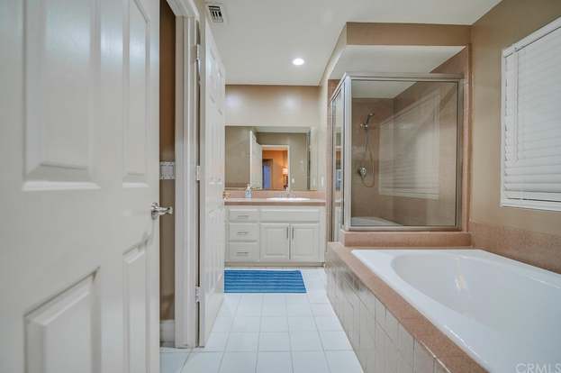 Building Photo - 7380 Live Oak Dr
