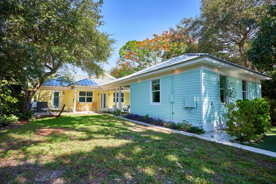 Building Photo - 1280 SW 25th Ave