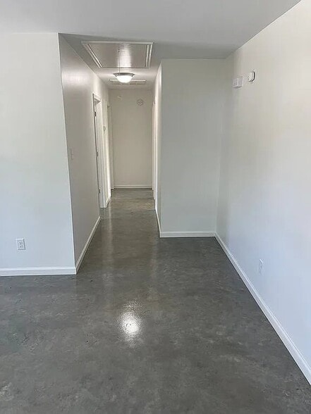 Building Photo - 714 Huval St