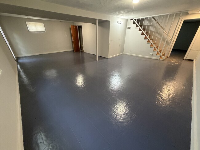 Building Photo - 6150 Dupree Ave