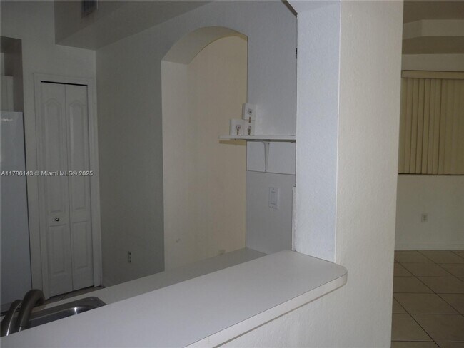 Building Photo - 8980 W Flagler St