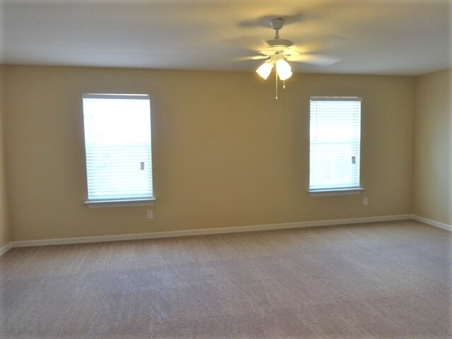 Building Photo - 9742 Liberty Grn