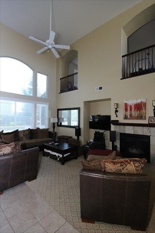 Building Photo - Gorgeous Home In the Desired Chesapeake Neighborhood