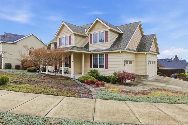 Building Photo - 69 Greenmoor Dr