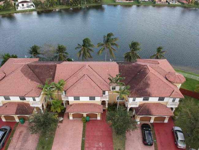 Building Photo - 5059 SW 135th Ave
