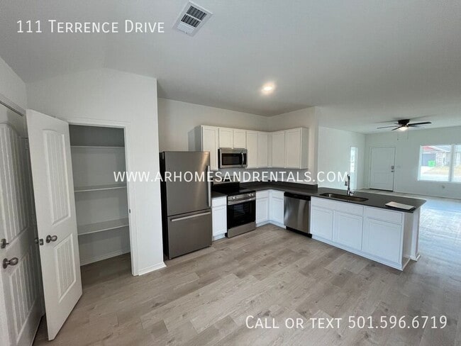 Building Photo - 111 Terrence Dr