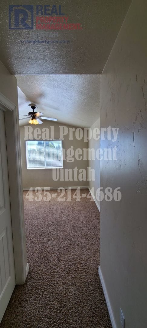 Building Photo - 3 bed 2.5 bath townhome in Fox Run