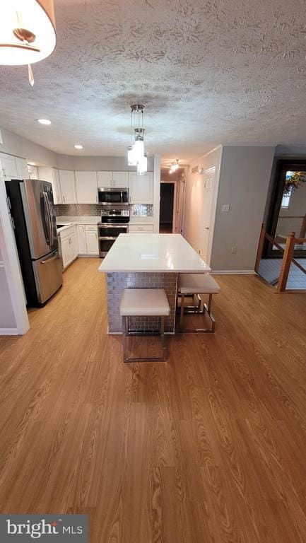 Building Photo - 557 Bellview Ave