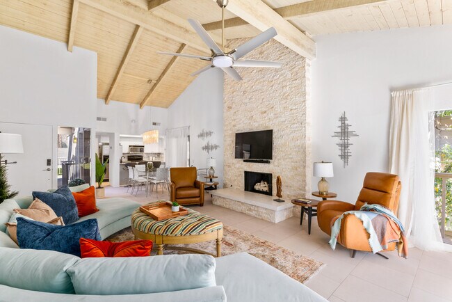 Building Photo - 46642 Arapahoe Cir