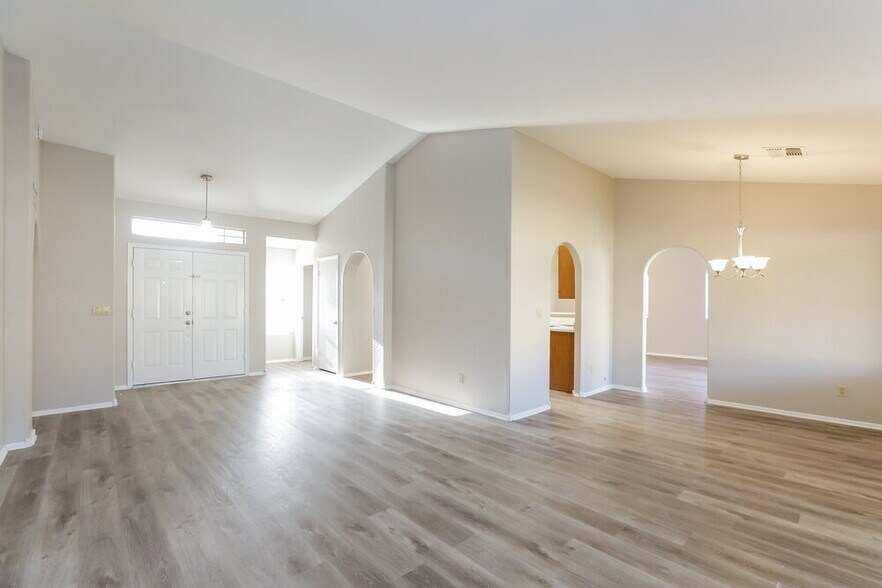 Building Photo - 7586 W Montebello Ave