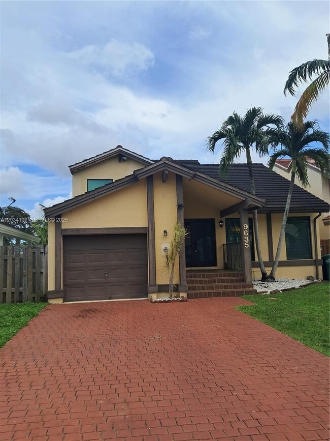 Building Photo - 9645 SW 148th Pl