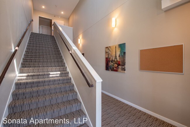 Building Photo - 3 br, 2 bath Apartment - 4050 34th Street S