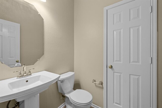 Building Photo - 1142 Stone Forest Trail