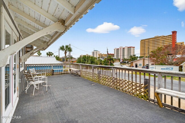 Building Photo - 6714 Beach Dr