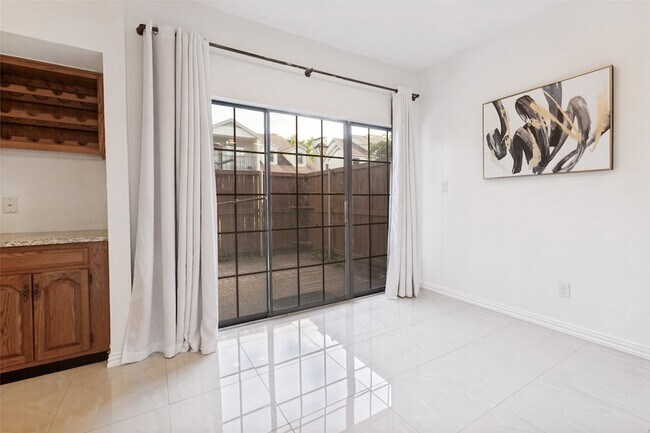 Building Photo - 5100 Verde Valley Ln