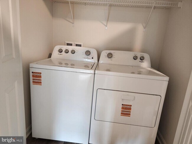 Building Photo - 212 Caterpillar Dr