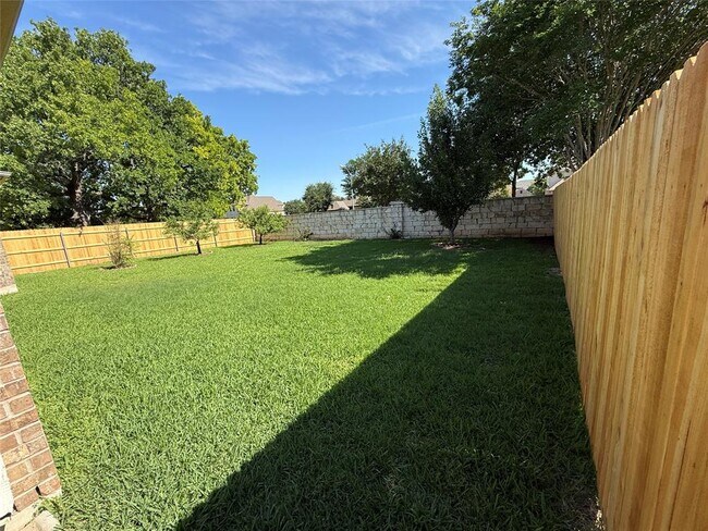 Building Photo - 2529 Mirasol Loop