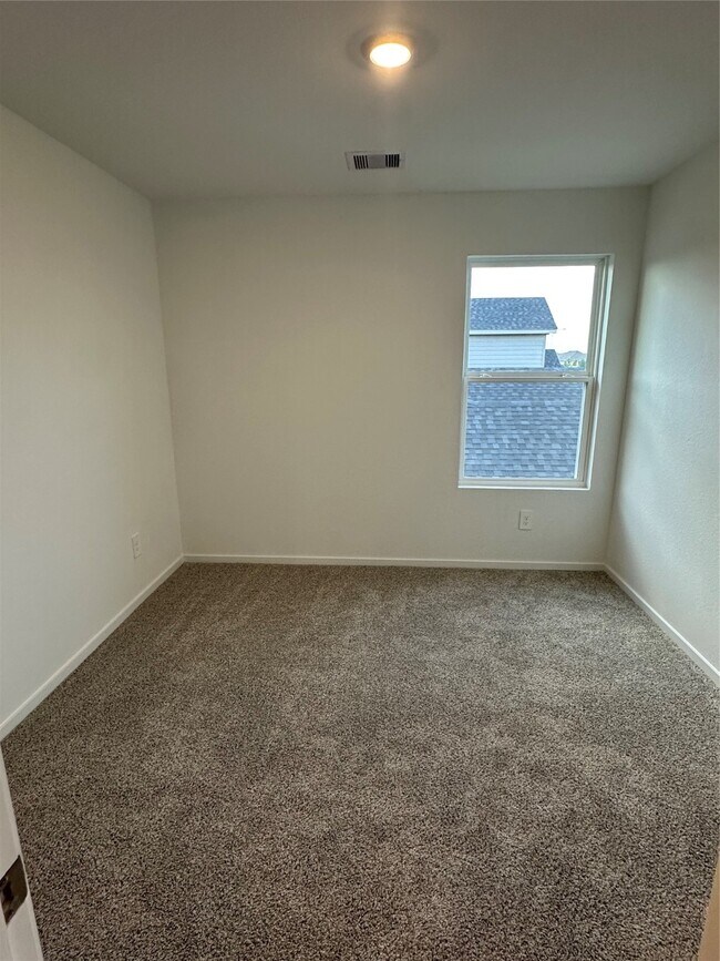 Building Photo - 3081 Dylan Skyland