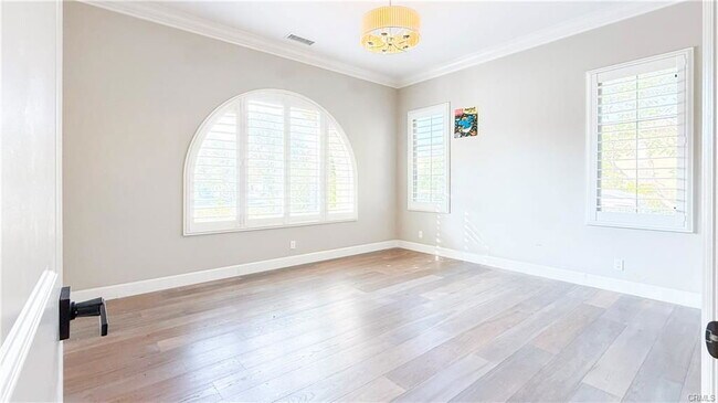 Building Photo - 121 Sunset Cove