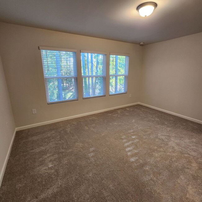 Building Photo - Brand NEW 1865sqft, 3 bed / 2.5 bath featu...