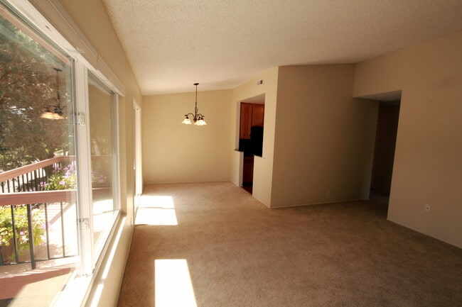 Building Photo - 4075 Rosenda Ct