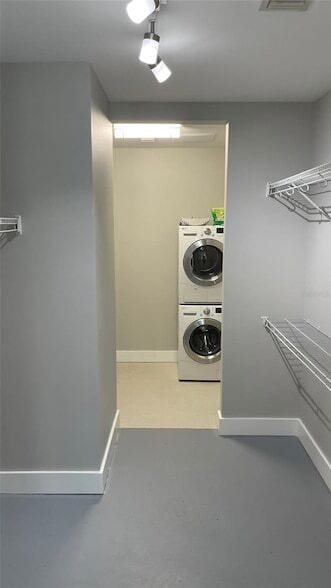 Building Photo - 150 E Robinson St