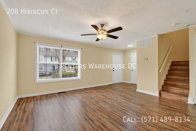 Building Photo - 208 Hibiscus Ct