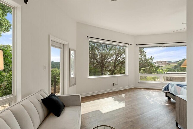 Building Photo - 5312 Scenic View Dr