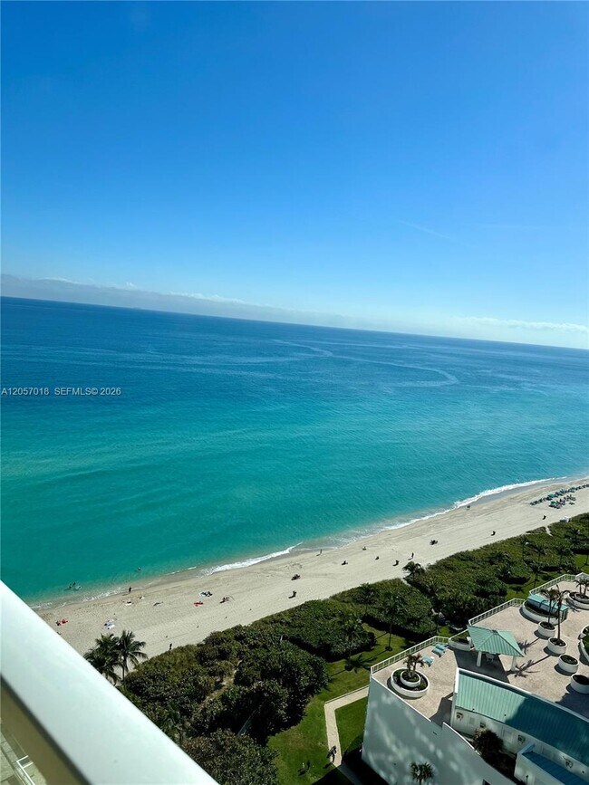 Building Photo - 16699 Collins Ave