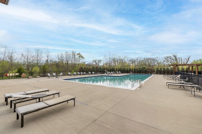 Building Photo - 2715 S Spurway Dr
