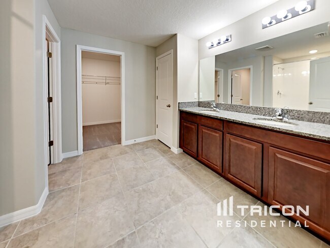 Building Photo - 1748 Broad Winged Hawk Dr